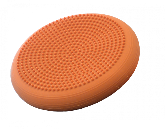 Beim Geige lernen auf einem Ballkissen stehen