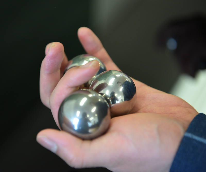 Stainless steel balls for your hands 40mm