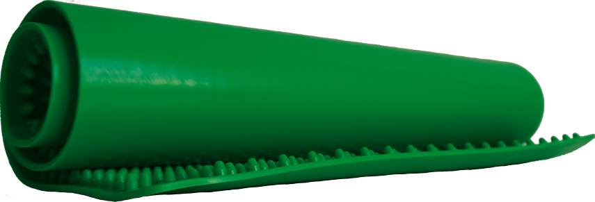 Beim Geige lernen auf der Noppenmatte stehen